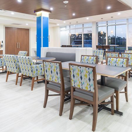 Holiday Inn Express & Suites - Fort Myers Airport By Ihg Exterior foto