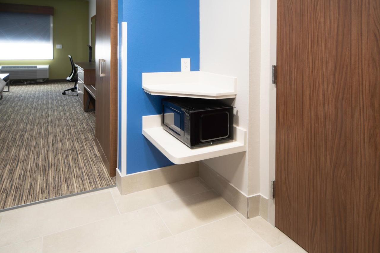 Holiday Inn Express & Suites - Fort Myers Airport By Ihg Exterior foto